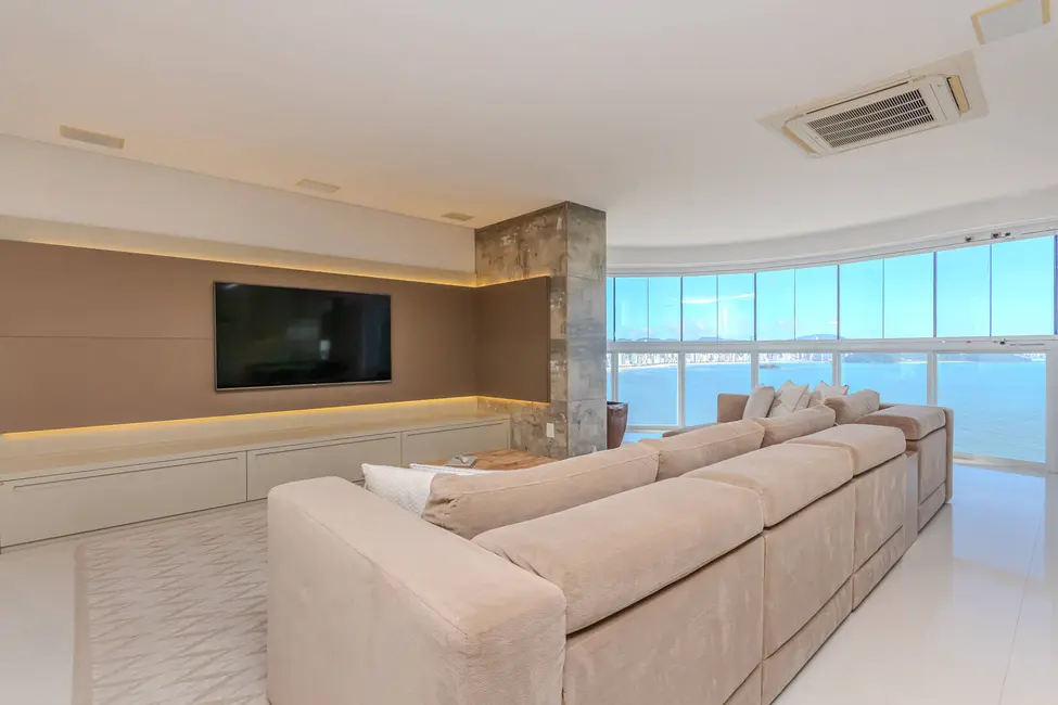 Apartamento com 4 quartos à venda, 237m2 em Centro, Balneario Camboriu - SC - imagem 4 Foto 4 de Apartamento com 4 quartos à venda, 237m2 em Centro, Balneario Camboriu - SC