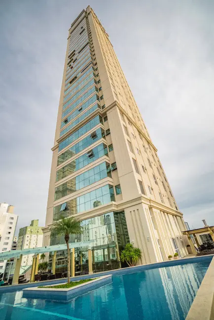 Apartamento com 3 quartos à venda, 129m2 em Centro, Balneario Camboriu - SC - imagem 1 Foto 1 de Apartamento com 3 quartos à venda, 129m2 em Centro, Balneario Camboriu - SC