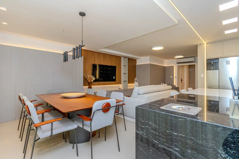 Apartamento com 3 quartos à venda, 129m2 em Centro, Balneario Camboriu - SC - imagem 5 Foto 5 de Apartamento com 3 quartos à venda, 129m2 em Centro, Balneario Camboriu - SC