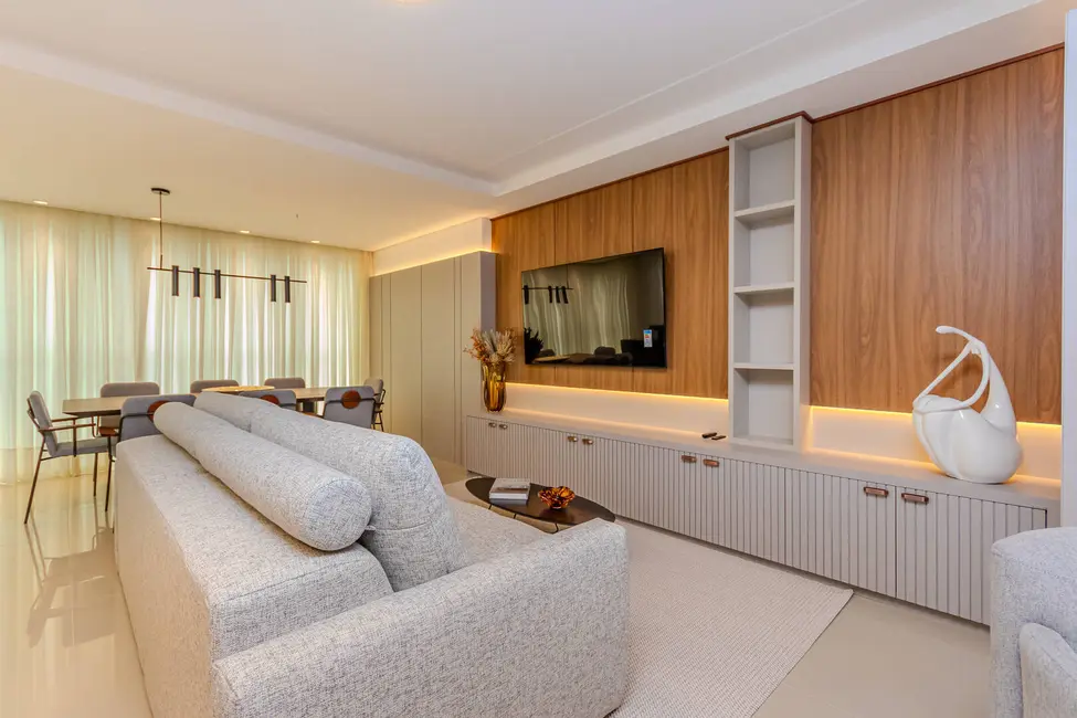 Apartamento com 3 quartos à venda, 129m2 em Centro, Balneario Camboriu - SC - imagem 9 Foto 9 de Apartamento com 3 quartos à venda, 129m2 em Centro, Balneario Camboriu - SC