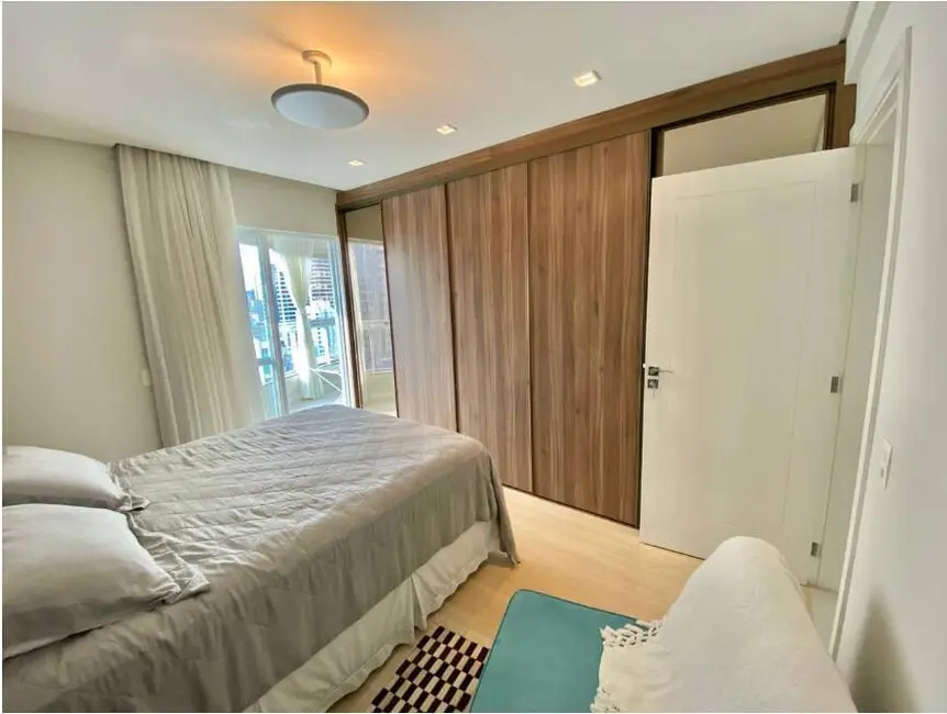 Apartamento com 2 quartos para alugar, 100m2 em Centro, Balneario Camboriu - SC - imagem 9 Foto 9 de Apartamento com 2 quartos para alugar, 100m2 em Centro, Balneario Camboriu - SC