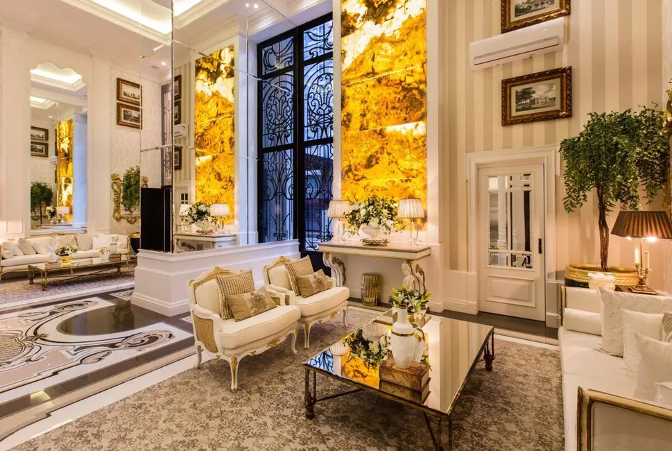 Apartamento com 4 quartos à venda, 167m2 em Centro, Balneario Camboriu - SC - imagem 2 Foto 2 de Apartamento com 4 quartos à venda, 167m2 em Centro, Balneario Camboriu - SC