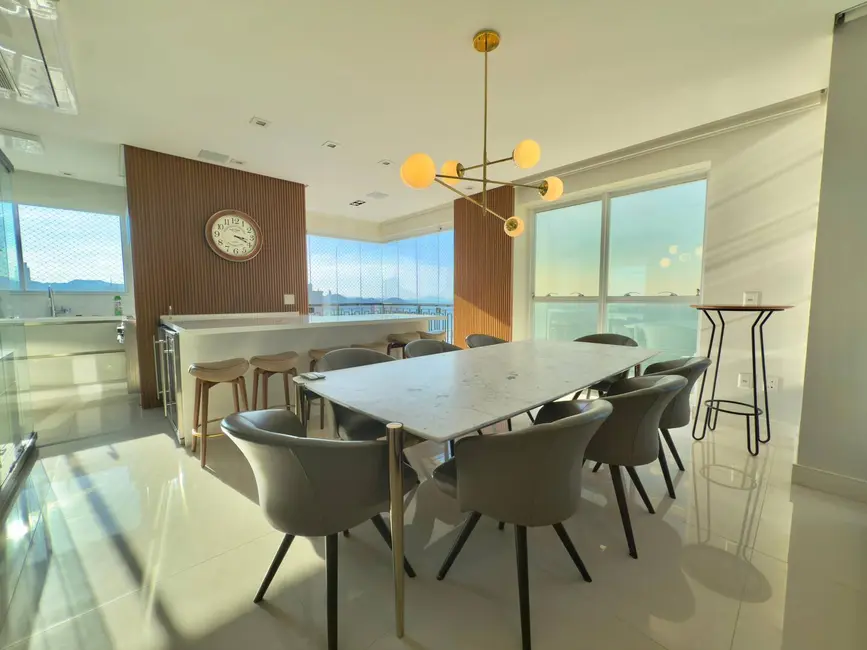 Apartamento com 4 quartos à venda, 167m2 em Centro, Balneario Camboriu - SC - imagem 8 Foto 8 de Apartamento com 4 quartos à venda, 167m2 em Centro, Balneario Camboriu - SC