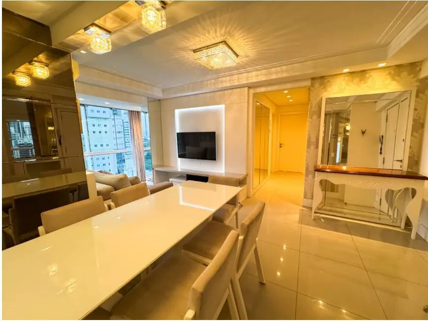 Apartamento com 2 quartos à venda, 74m2 em Centro, Balneario Camboriu - SC - imagem 4 Foto 4 de Apartamento com 2 quartos à venda, 74m2 em Centro, Balneario Camboriu - SC