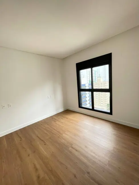 Apartamento com 4 quartos à venda, 149m2 em Centro, Balneario Camboriu - SC - imagem 8 Foto 8 de Apartamento com 4 quartos à venda, 149m2 em Centro, Balneario Camboriu - SC