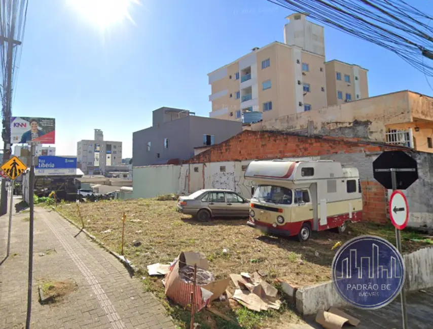 Foto 2 de Terreno / Lote à venda, 522m2 em Nações, Balneario Camboriu - SC