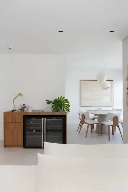 Apartamento com 3 quartos para alugar, 122m2 em Centro, Balneario Camboriu - SC - imagem 6 Foto 6 de Apartamento com 3 quartos para alugar, 122m2 em Centro, Balneario Camboriu - SC