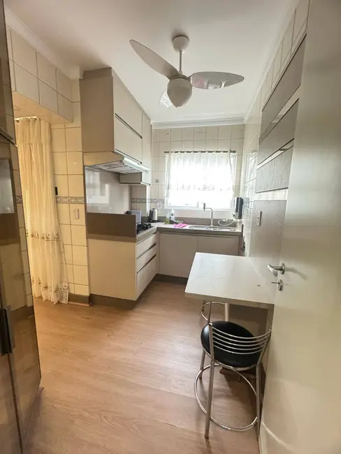 Apartamento com 3 quartos para alugar, 188m2 em Centro, Balneario Camboriu - SC - imagem 7 Foto 7 de Apartamento com 3 quartos para alugar, 188m2 em Centro, Balneario Camboriu - SC