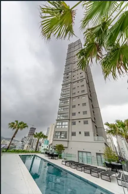 Apartamento com 3 quartos para alugar, 122m2 em Centro, Balneario Camboriu - SC - imagem 1 Foto 1 de Apartamento com 3 quartos para alugar, 122m2 em Centro, Balneario Camboriu - SC