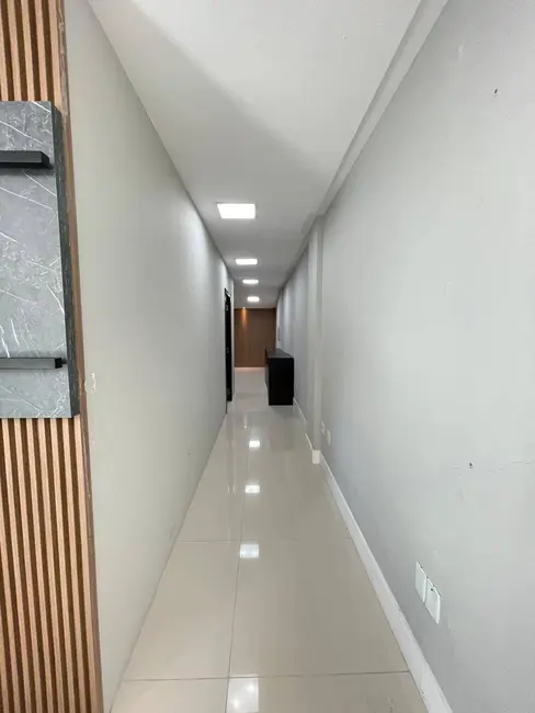 Sala Comercial para alugar, 59m2 em Centro, Balneario Camboriu - SC - imagem 5 Foto 5 de Sala Comercial para alugar, 59m2 em Centro, Balneario Camboriu - SC