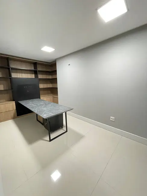Sala Comercial para alugar, 59m2 em Centro, Balneario Camboriu - SC - imagem 9 Foto 9 de Sala Comercial para alugar, 59m2 em Centro, Balneario Camboriu - SC