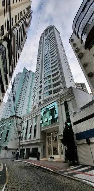 Apartamento com 3 quartos à venda, 139m2 em Centro, Balneario Camboriu - SC - imagem 1 Foto 1 de Apartamento com 3 quartos à venda, 139m2 em Centro, Balneario Camboriu - SC
