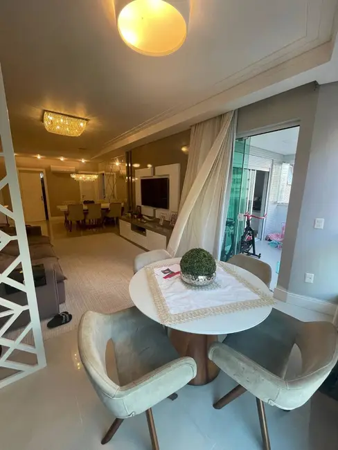 Apartamento com 3 quartos à venda, 139m2 em Centro, Balneario Camboriu - SC - imagem 7 Foto 7 de Apartamento com 3 quartos à venda, 139m2 em Centro, Balneario Camboriu - SC