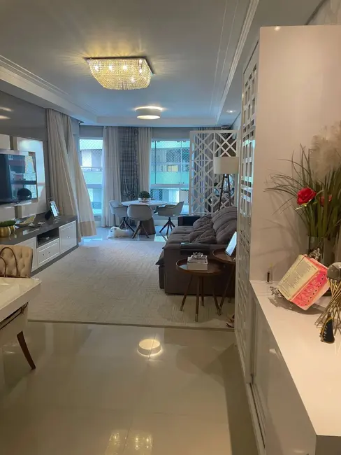 Apartamento com 3 quartos à venda, 139m2 em Centro, Balneario Camboriu - SC - imagem 4 Foto 4 de Apartamento com 3 quartos à venda, 139m2 em Centro, Balneario Camboriu - SC