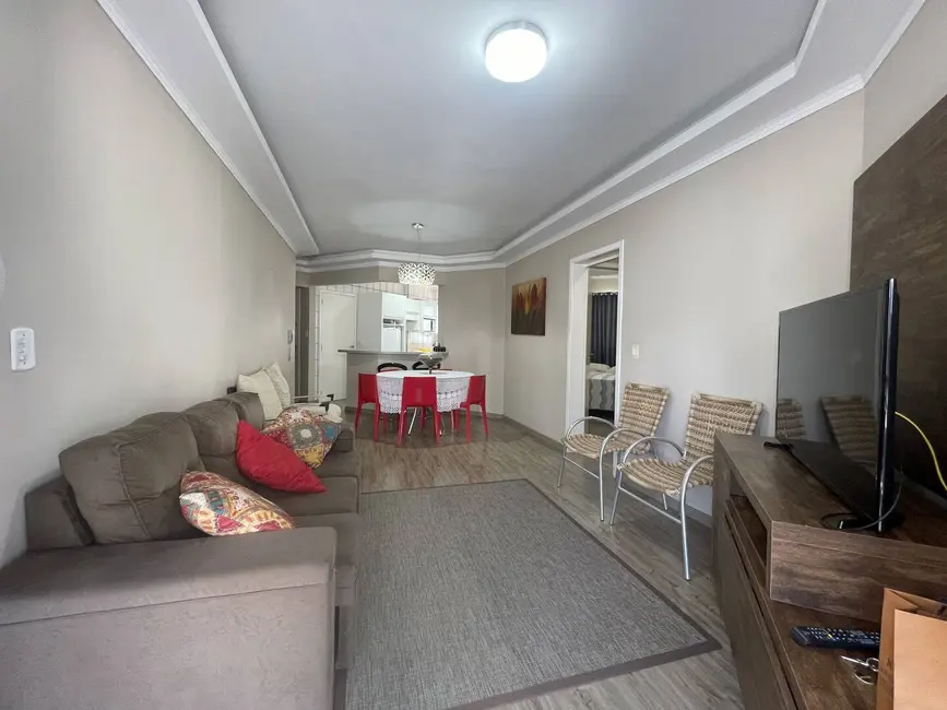 Apartamento com 3 quartos para alugar, 100m2 em Centro, Balneario Camboriu - SC - imagem 5 Foto 5 de Apartamento com 3 quartos para alugar, 100m2 em Centro, Balneario Camboriu - SC