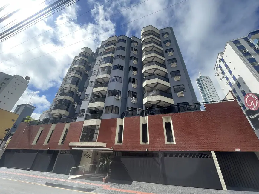 Foto 1 de Apartamento com 3 quartos para alugar, 100m2 em Centro, Balneario Camboriu - SC