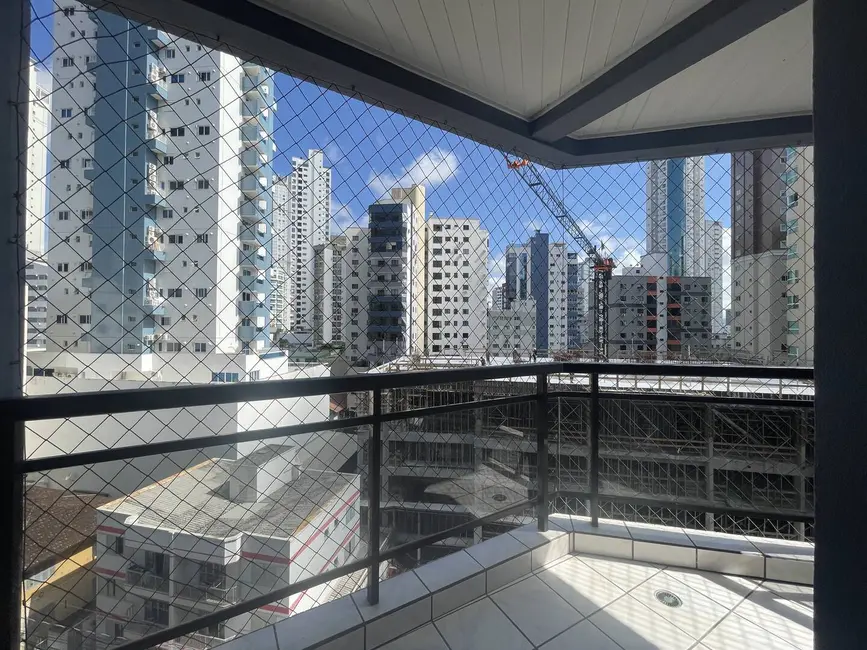 Foto 2 de Apartamento com 3 quartos para alugar, 100m2 em Centro, Balneario Camboriu - SC