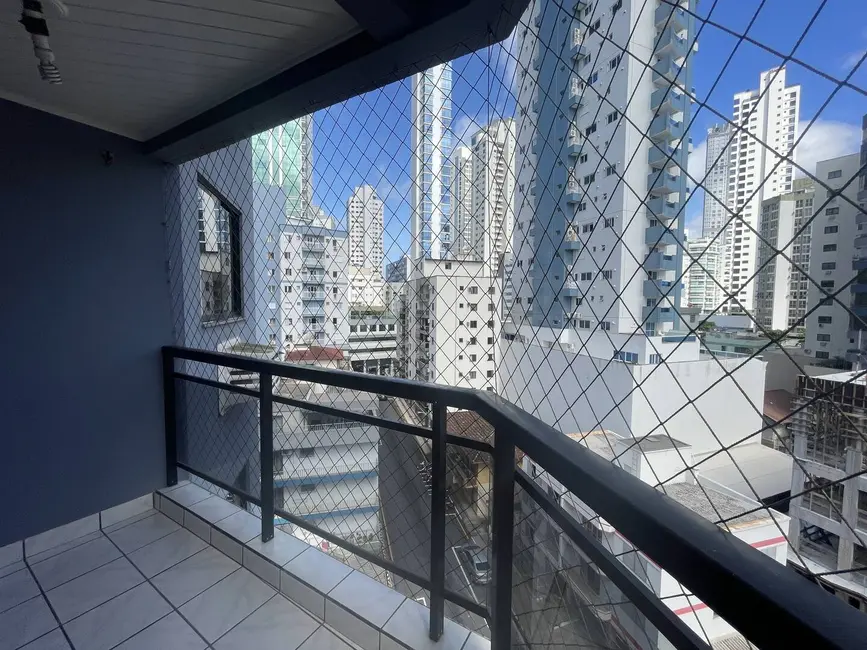 Apartamento com 3 quartos para alugar, 100m2 em Centro, Balneario Camboriu - SC - imagem 4 Foto 4 de Apartamento com 3 quartos para alugar, 100m2 em Centro, Balneario Camboriu - SC
