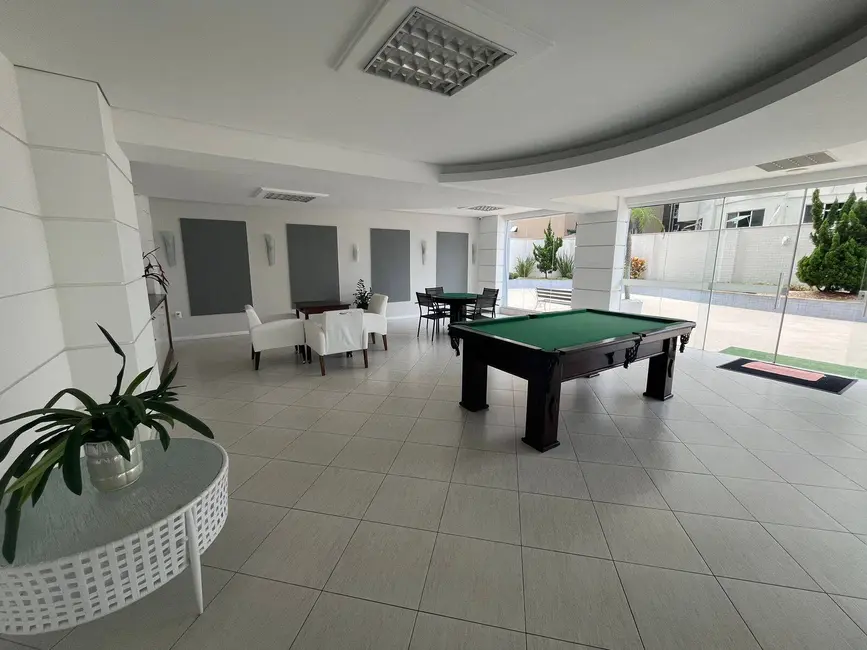 Apartamento com 4 quartos para alugar, 106m2 em Centro, Balneario Camboriu - SC - imagem 4 Foto 4 de Apartamento com 4 quartos para alugar, 106m2 em Centro, Balneario Camboriu - SC
