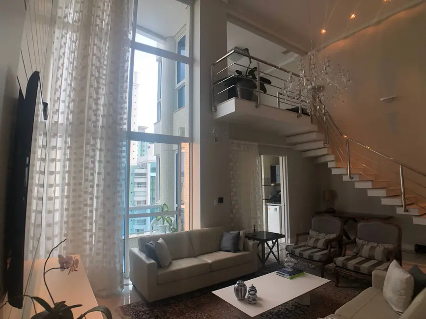 Apartamento com 3 quartos para alugar, 223m2 em Centro, Balneario Camboriu - SC - imagem 1 Foto 1 de Apartamento com 3 quartos para alugar, 223m2 em Centro, Balneario Camboriu - SC