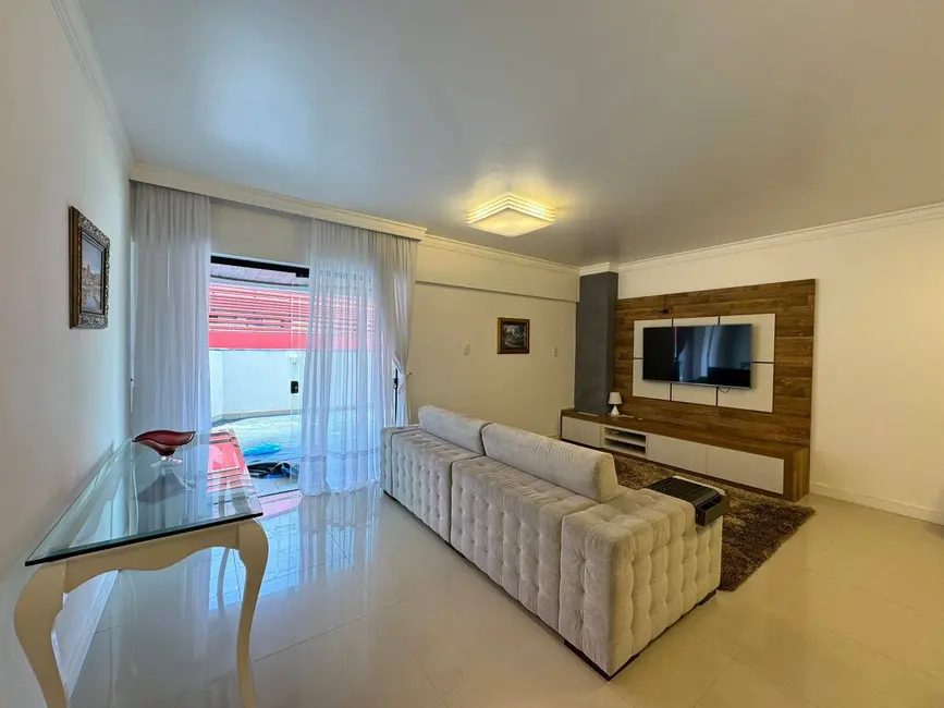 Foto 5 de Apartamento com 3 quartos para alugar, 234m2 em Centro, Balneario Camboriu - SC