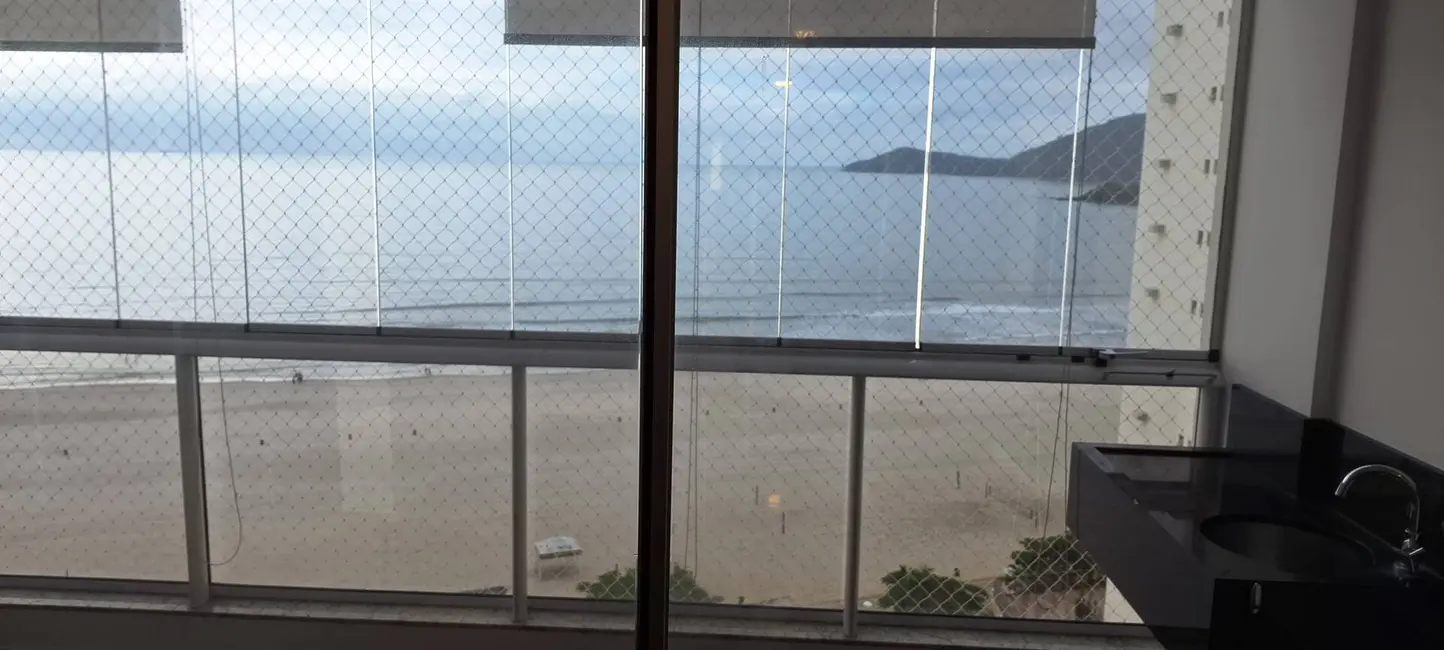 Apartamento com 4 quartos para alugar, 148m2 em Centro, Balneario Camboriu - SC - imagem 3 Foto 3 de Apartamento com 4 quartos para alugar, 148m2 em Centro, Balneario Camboriu - SC