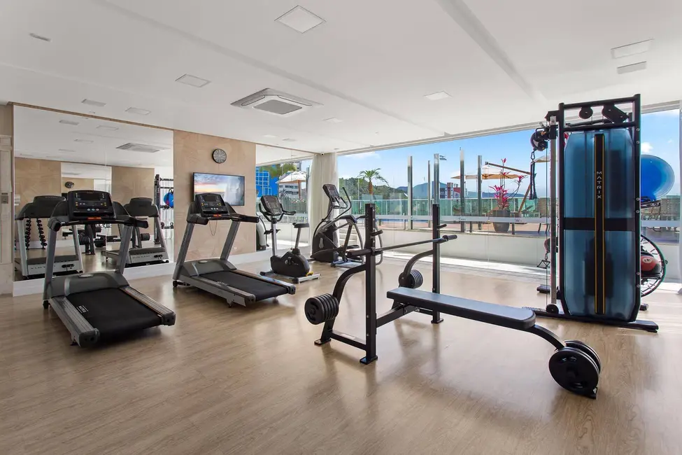 Apartamento com 3 quartos para alugar, 139m2 em Centro, Balneario Camboriu - SC - imagem 2 Foto 2 de Apartamento com 3 quartos para alugar, 139m2 em Centro, Balneario Camboriu - SC
