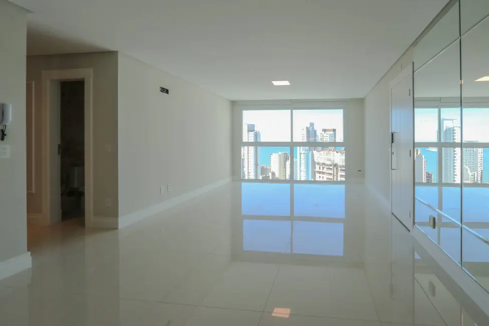 Apartamento com 3 quartos para alugar, 139m2 em Centro, Balneario Camboriu - SC - imagem 8 Foto 8 de Apartamento com 3 quartos para alugar, 139m2 em Centro, Balneario Camboriu - SC