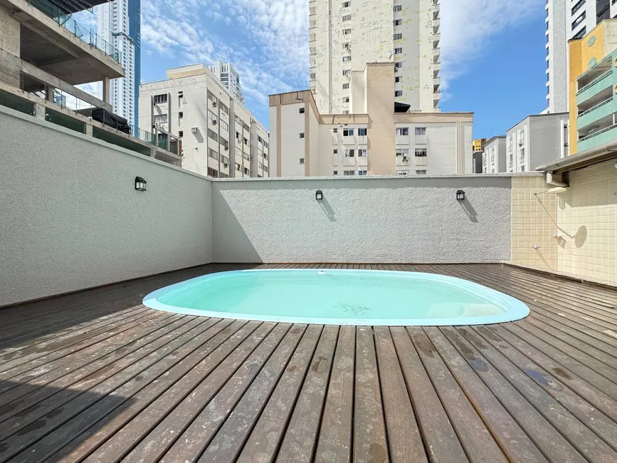 Foto 1 de Apartamento com 3 quartos para alugar, 260m2 em Centro, Balneario Camboriu - SC