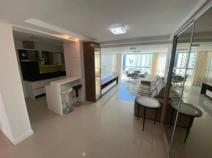 Apartamento com 3 quartos para alugar, 139m2 em Pioneiros, Balneario Camboriu - SC - imagem 8 Foto 8 de Apartamento com 3 quartos para alugar, 139m2 em Pioneiros, Balneario Camboriu - SC