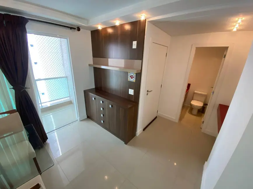 Apartamento com 3 quartos para alugar, 139m2 em Pioneiros, Balneario Camboriu - SC - imagem 5 Foto 5 de Apartamento com 3 quartos para alugar, 139m2 em Pioneiros, Balneario Camboriu - SC