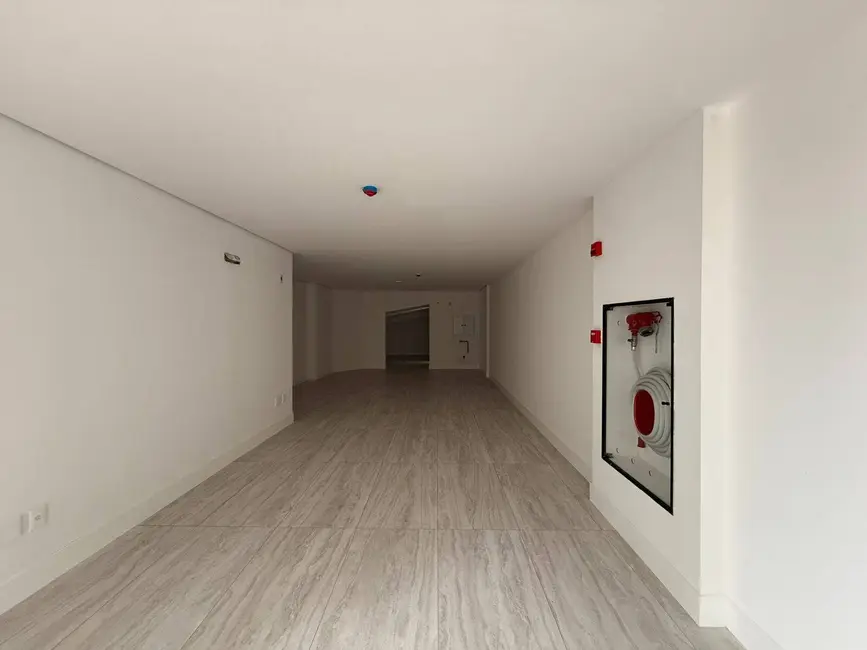 Sala Comercial para alugar, 75m2 em Pioneiros, Balneario Camboriu - SC - imagem 4 Foto 4 de Sala Comercial para alugar, 75m2 em Pioneiros, Balneario Camboriu - SC
