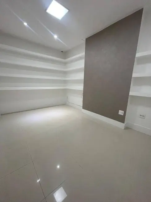 Foto 7 de Sala Comercial à venda, 12m2 em Centro, Balneario Camboriu - SC