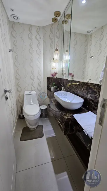 Apartamento com 4 quartos para alugar, 158m2 em Centro, Balneario Camboriu - SC - imagem 8 Foto 8 de Apartamento com 4 quartos para alugar, 158m2 em Centro, Balneario Camboriu - SC