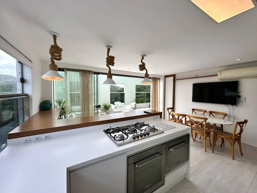 Foto 3 de Cobertura com 1 quarto para alugar, 140m2 em Fazendinha, Itajai - SC