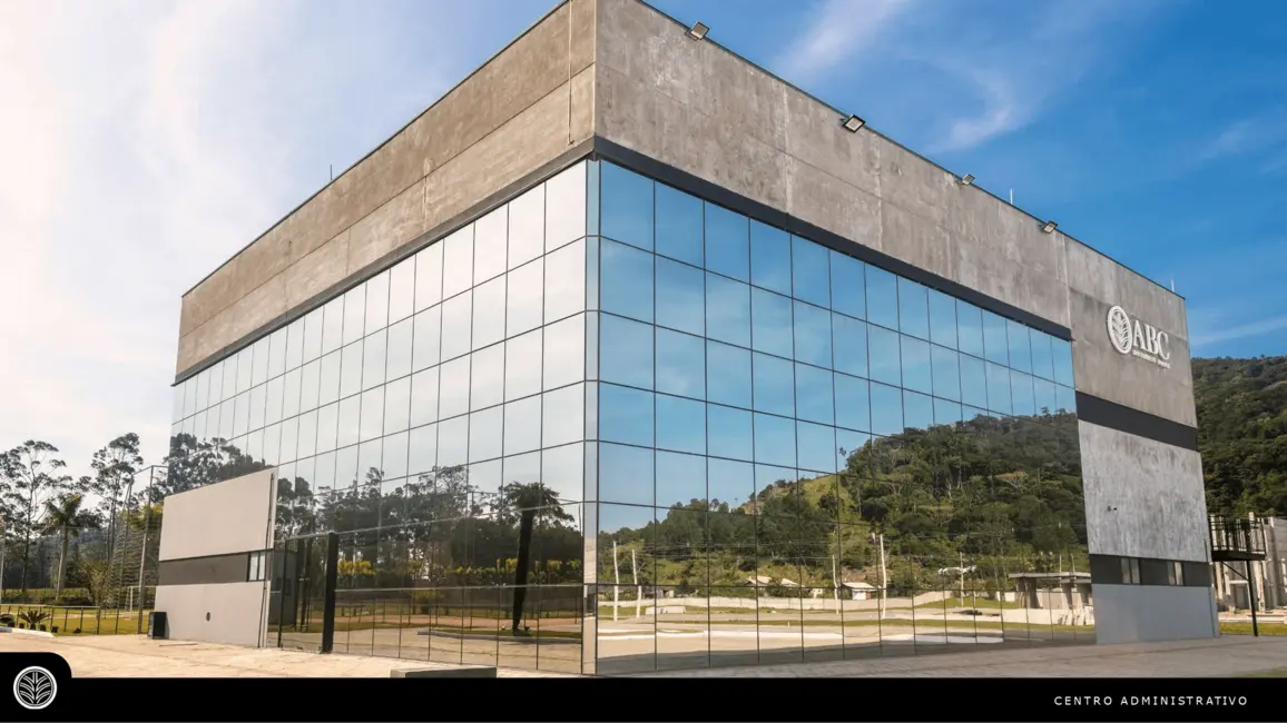 Foto 1 de Armazém / Galpão para alugar, 1698m2 em Porto Belo - SC