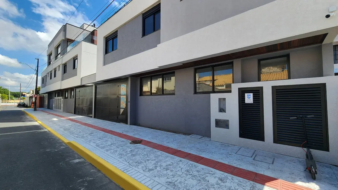 Sobrado com 3 quartos à venda, 184m2 em Centro, Balneario Camboriu - SC - imagem 3 Foto 3 de Sobrado com 3 quartos à venda, 184m2 em Centro, Balneario Camboriu - SC