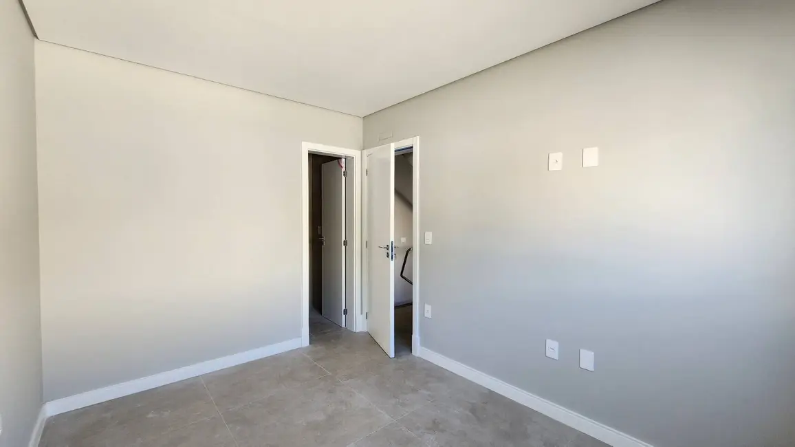 Sobrado com 3 quartos à venda, 184m2 em Centro, Balneario Camboriu - SC - imagem 9 Foto 9 de Sobrado com 3 quartos à venda, 184m2 em Centro, Balneario Camboriu - SC