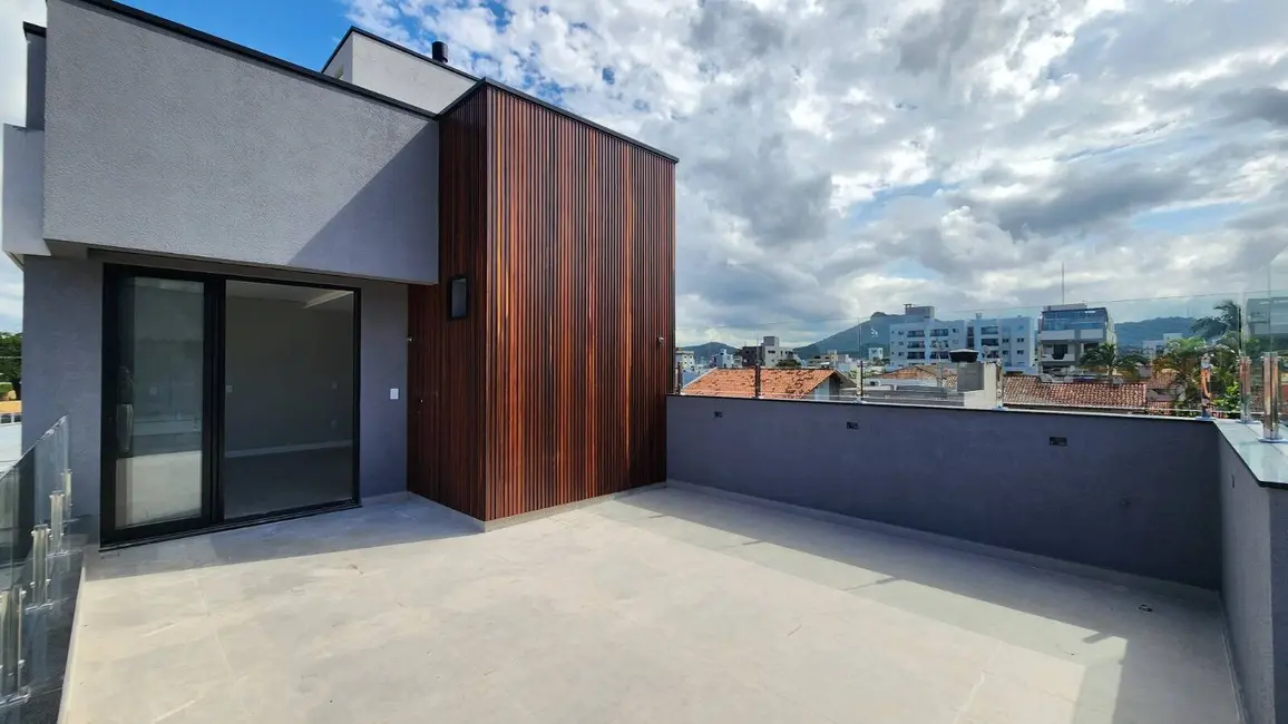 Sobrado com 3 quartos à venda, 184m2 em Centro, Balneario Camboriu - SC - imagem 6 Foto 6 de Sobrado com 3 quartos à venda, 184m2 em Centro, Balneario Camboriu - SC