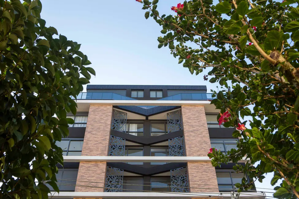 Apartamento com 3 quartos à venda, 122m2 em Mercês, Curitiba - PR - imagem 3 Foto 3 de Apartamento com 3 quartos à venda, 122m2 em Mercês, Curitiba - PR