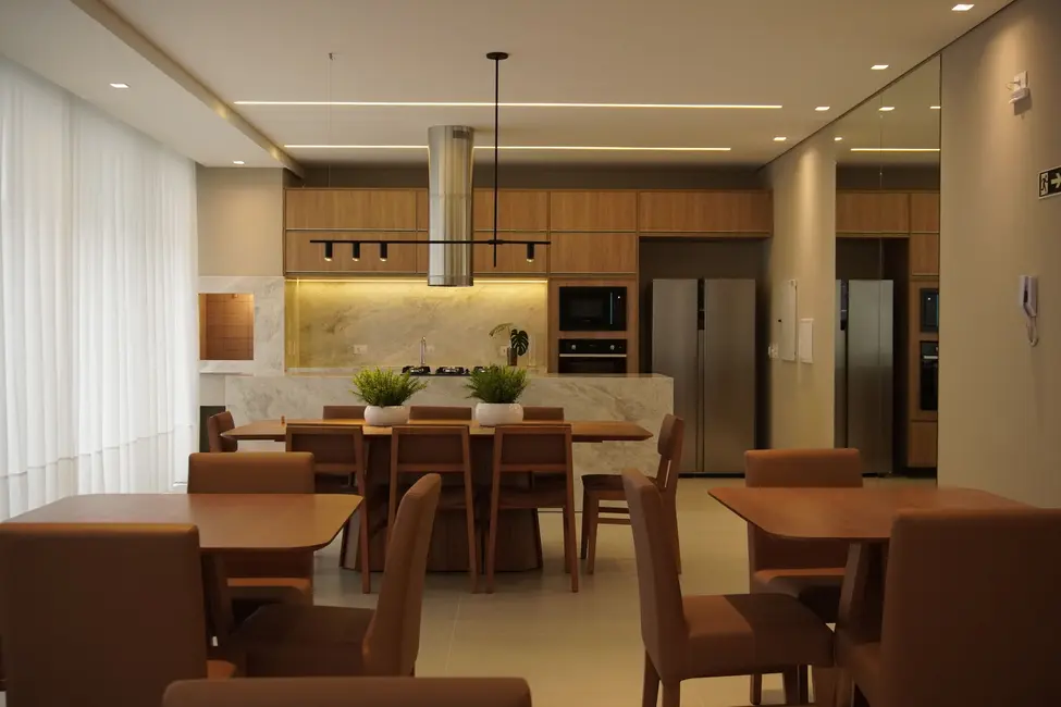 Apartamento com 3 quartos à venda, 147m2 em Hugo Lange, Curitiba - PR - imagem 7 Foto 7 de Apartamento com 3 quartos à venda, 147m2 em Hugo Lange, Curitiba - PR