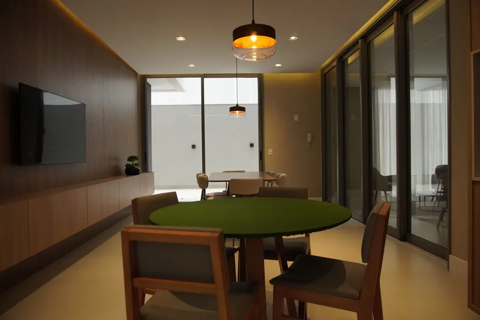 Apartamento com 3 quartos à venda, 147m2 em Hugo Lange, Curitiba - PR - imagem 6 Foto 6 de Apartamento com 3 quartos à venda, 147m2 em Hugo Lange, Curitiba - PR