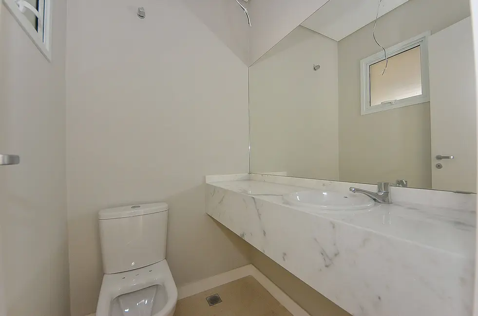 Casa com 3 quartos à venda, 122m2 em Xaxim, Curitiba - PR - imagem 2 Foto 2 de Casa com 3 quartos à venda, 122m2 em Xaxim, Curitiba - PR