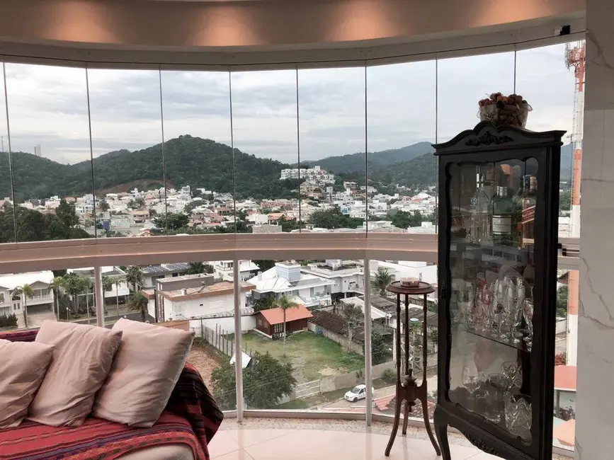 Foto 3 de Apartamento com 3 quartos para alugar, 180m2 em Itajai - SC