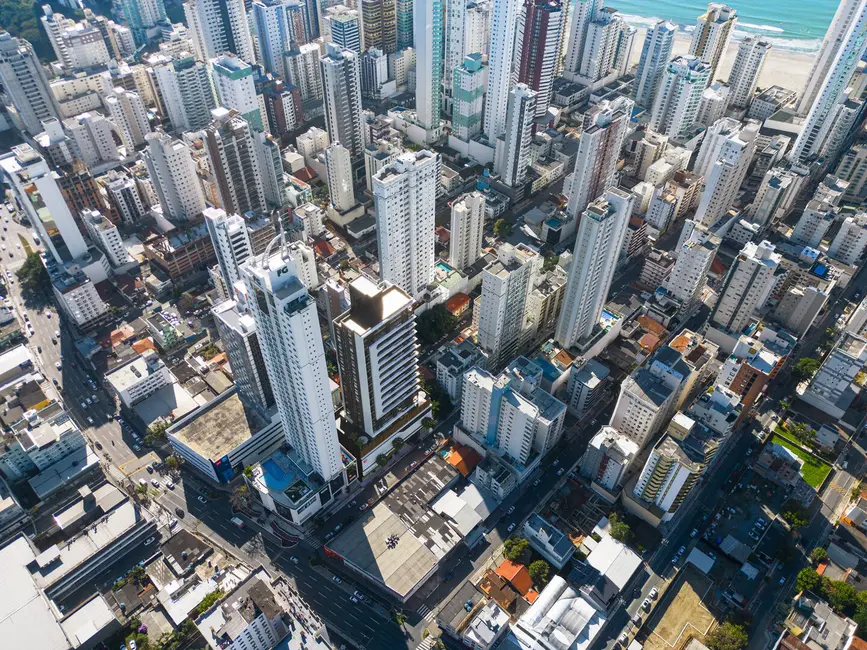 Foto 2 de Apartamento com 3 quartos à venda, 105m2 em Centro, Balneario Camboriu - SC