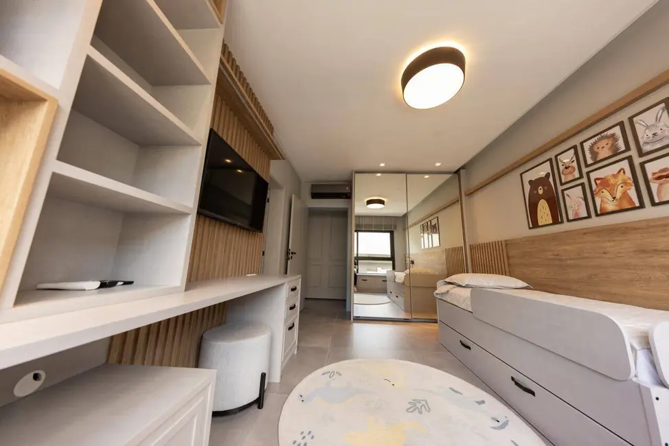 Casa com 4 quartos à venda, 380m2 em Estados, Balneario Camboriu - SC - imagem 9 Foto 9 de Casa com 4 quartos à venda, 380m2 em Estados, Balneario Camboriu - SC