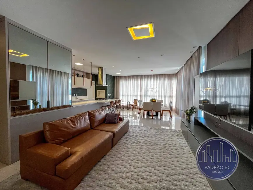 Foto 2 de Apartamento com 3 quartos à venda, 137m2 em Centro, Balneario Camboriu - SC