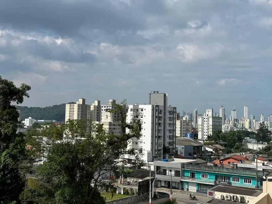 Foto 6 de Apartamento com 2 quartos à venda, 71m2 em Camboriu - SC