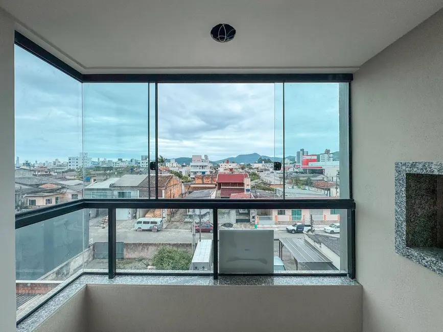 Foto 8 de Apartamento com 2 quartos à venda, 55m2 em Areias, Camboriu - SC