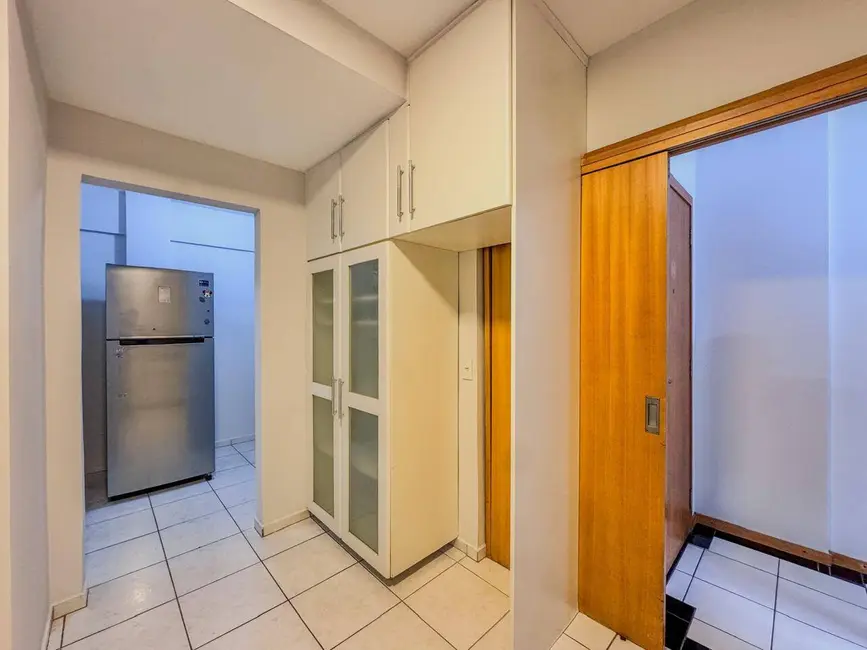 Apartamento com 3 quartos à venda, 112m2 em Centro, Balneario Camboriu - SC - imagem 9 Foto 9 de Apartamento com 3 quartos à venda, 112m2 em Centro, Balneario Camboriu - SC